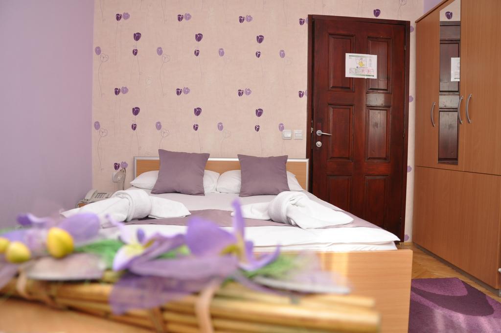 Garni Hotel Laguna Lux Nis Room photo